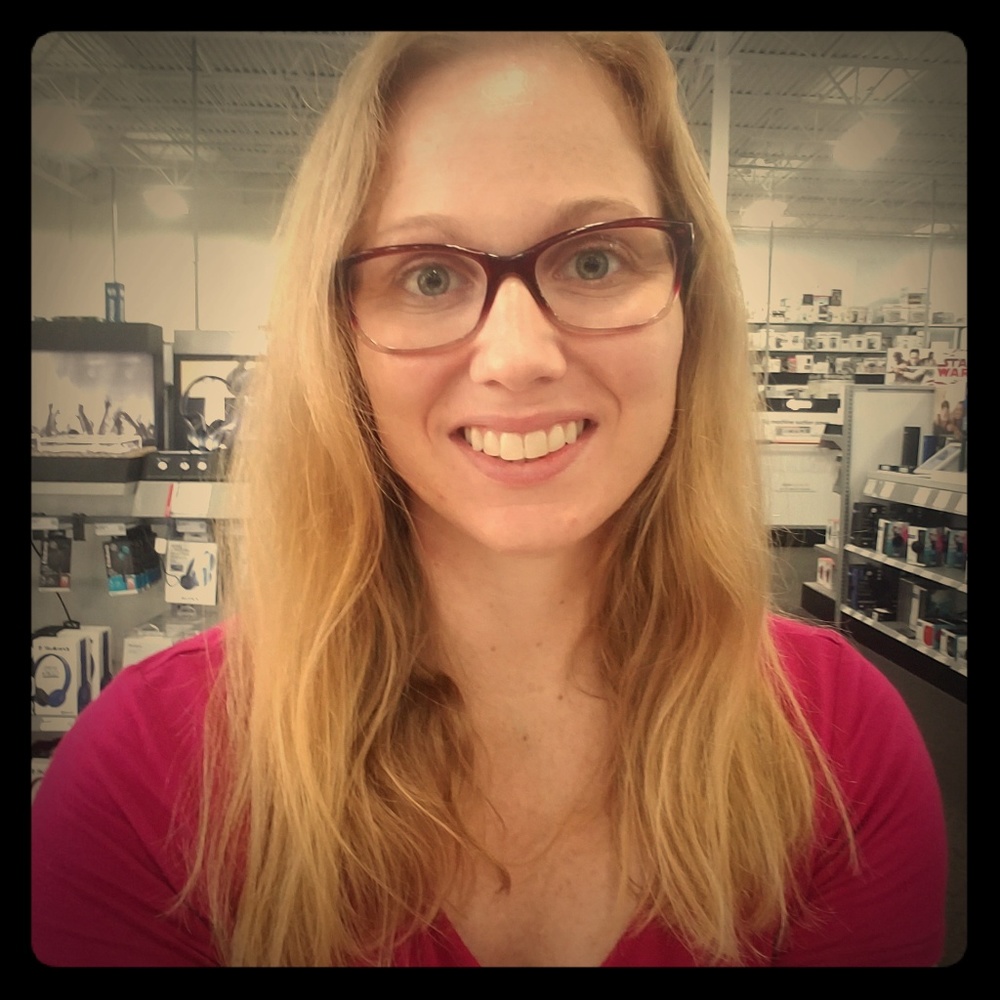 Meet your Posher, Stephanie